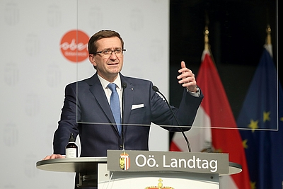 Wirtschafts- und Energie-Landesrat Markus Achleitner bei seiner Rede zum Energie-Budget in der Budget-Debatte des OÖ. Landtags