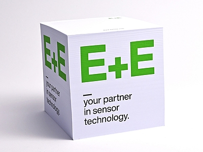 Das bekannte „E+E“ sowie das Markenversprechen „your partner in sensor technology“ stehen auch beim neuen Look im Fokus 