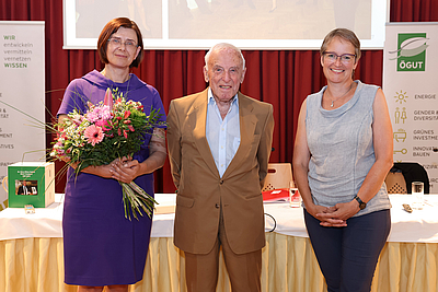 Foto mit Mag.a Andrea Reithmayer, Dr. René Alfons Haiden, Monika Auer 