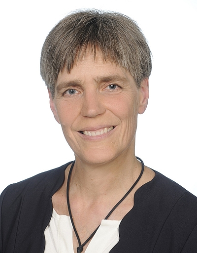 Portrait Dina Bacovsky, Head of Unit Biofuels und Leiterin des Standortes Wieselburg von BEST